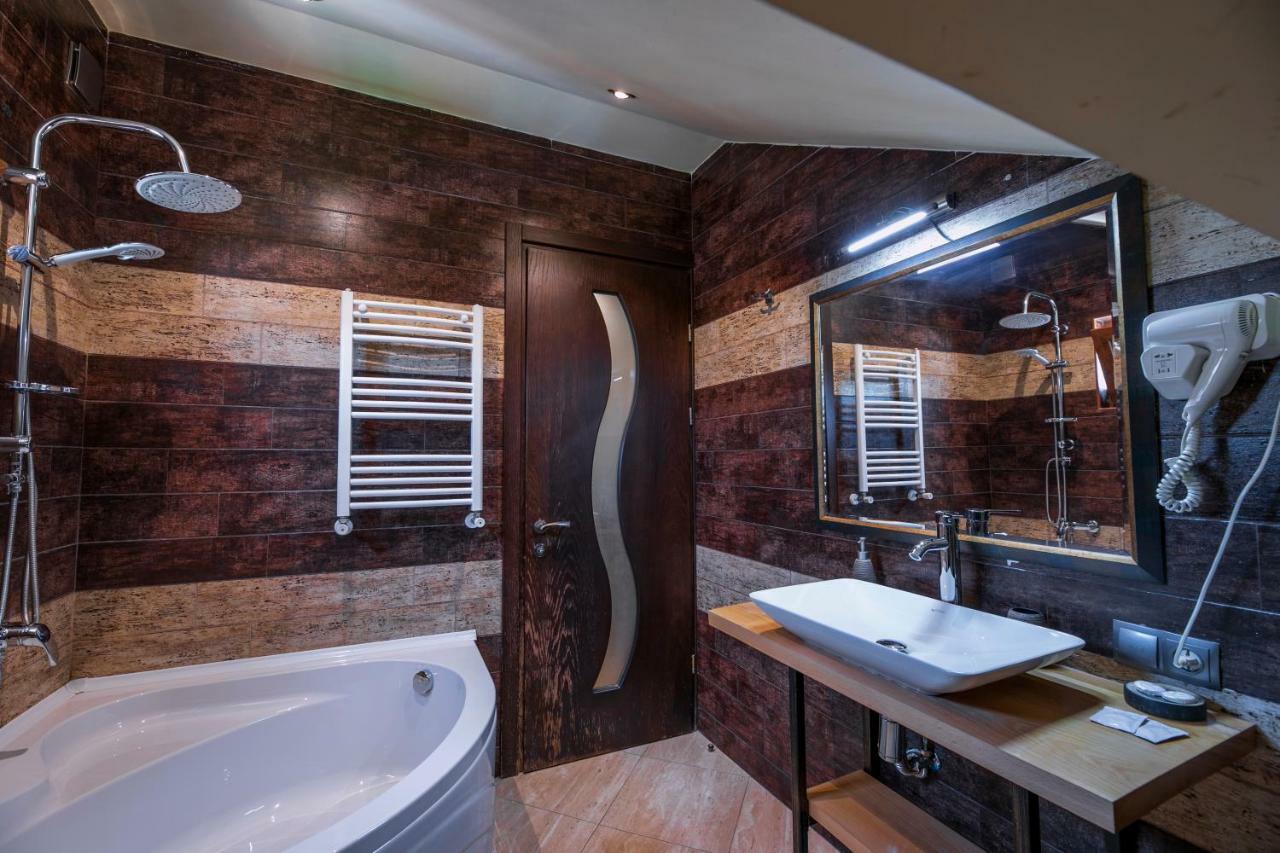 טביליסי Hotel Ikalto מראה חיצוני תמונה